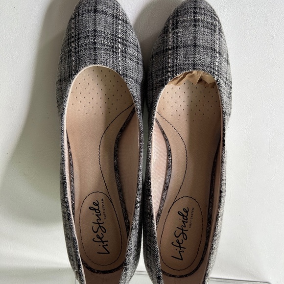 LifeStride Parigi Pumps, Black-Watch Plaid, Size 8 Wide EUC - Picture 5 of 5